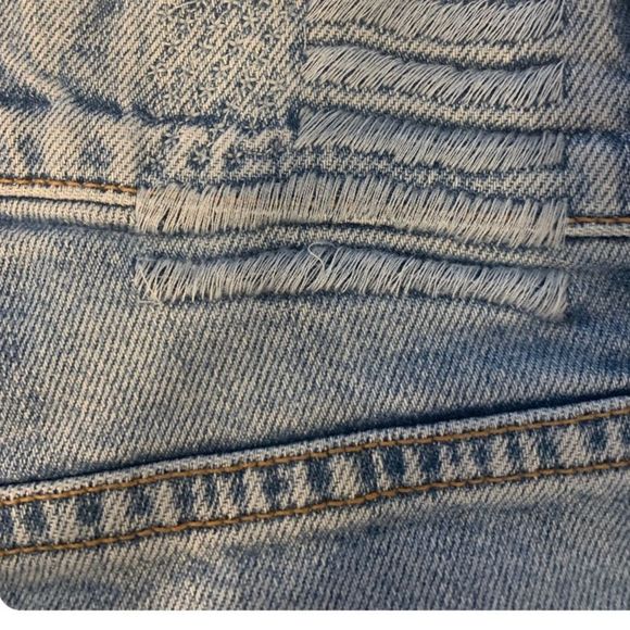 🌎REVICE DENIM Distressed Button Fly Dream Fit 🌎 - Picture 3 of 6